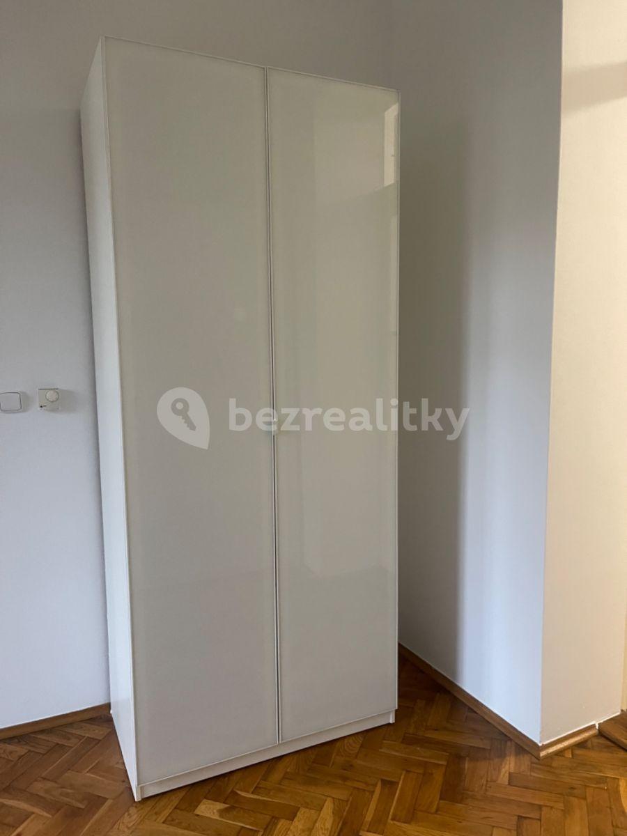 Pronájem bytu 1+1 70 m², Chodská, Praha, Praha