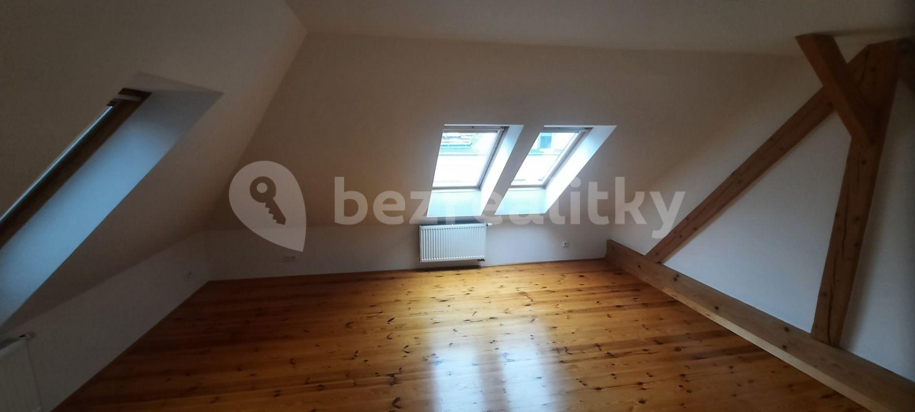 Pronájem bytu 3+1 105 m², U Strže, Praha, Praha