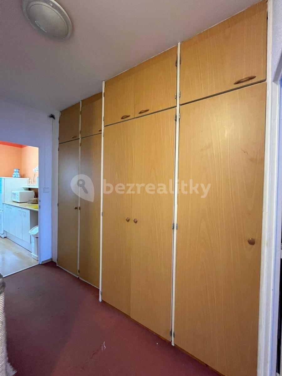 Pronájem bytu 3+1 71 m², Borovanského, Praha, Praha