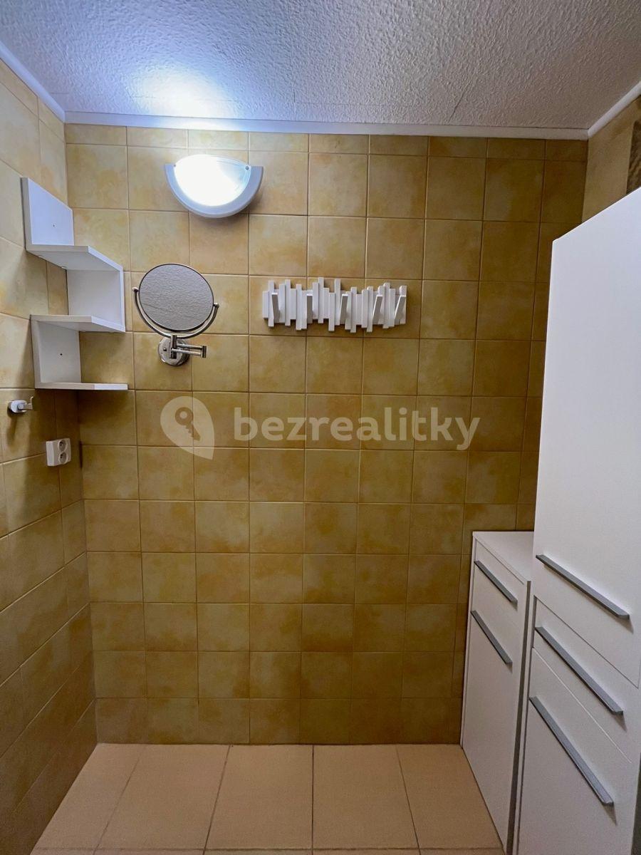 Pronájem bytu 3+1 71 m², Borovanského, Praha, Praha