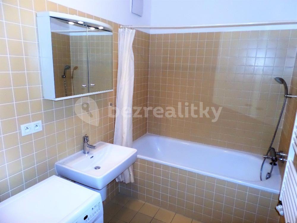 Pronájem bytu 2+kk 72 m², U Uranie, Praha, Praha