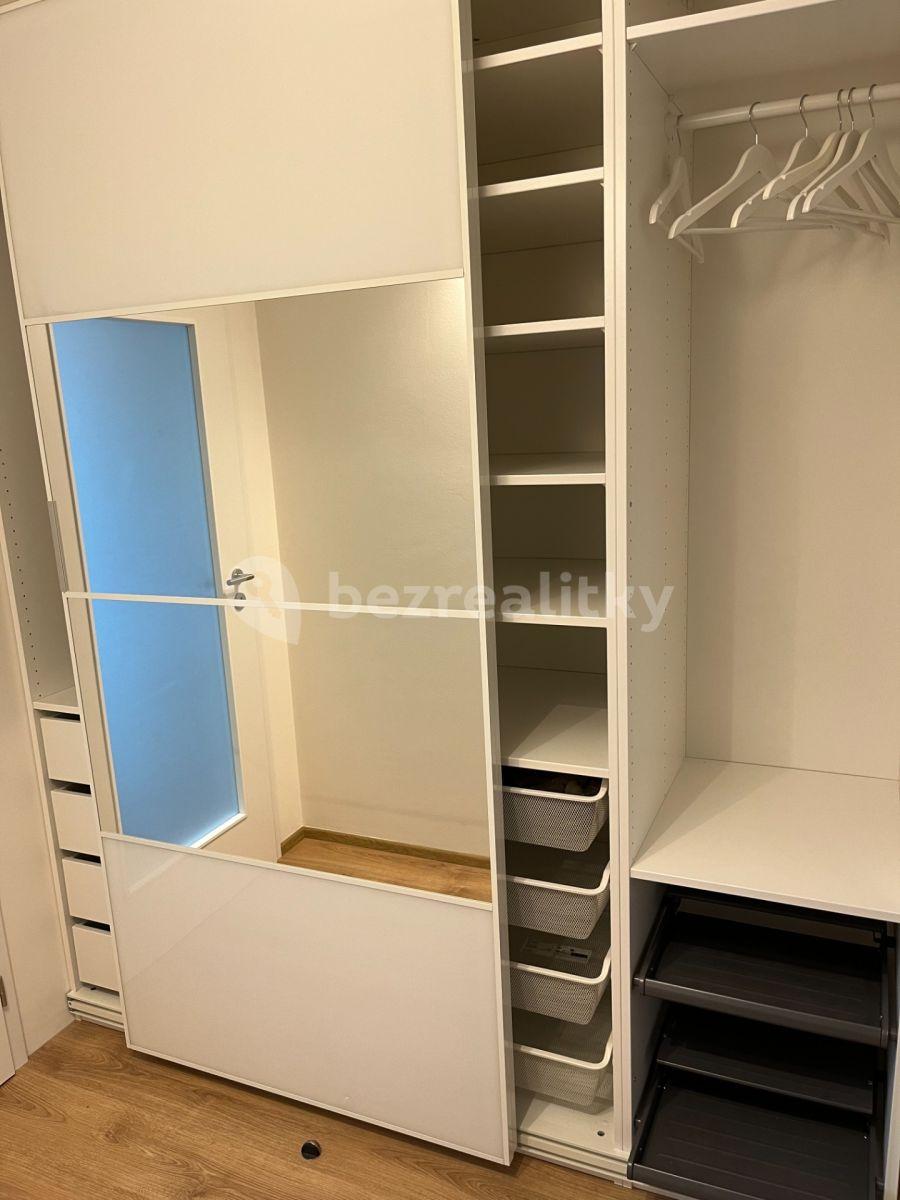 Pronájem bytu 1+kk 31 m², Heřmanická, Praha, Praha