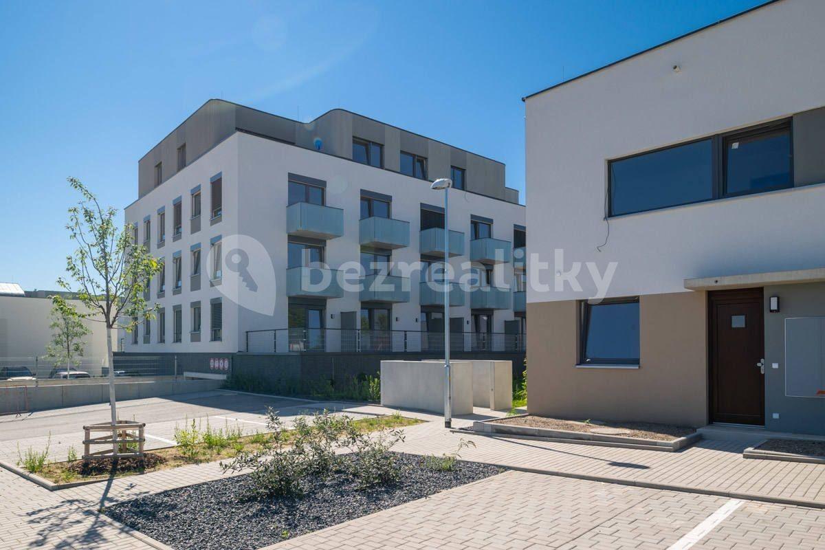 Pronájem bytu 1+kk 31 m², Heřmanická, Praha, Praha