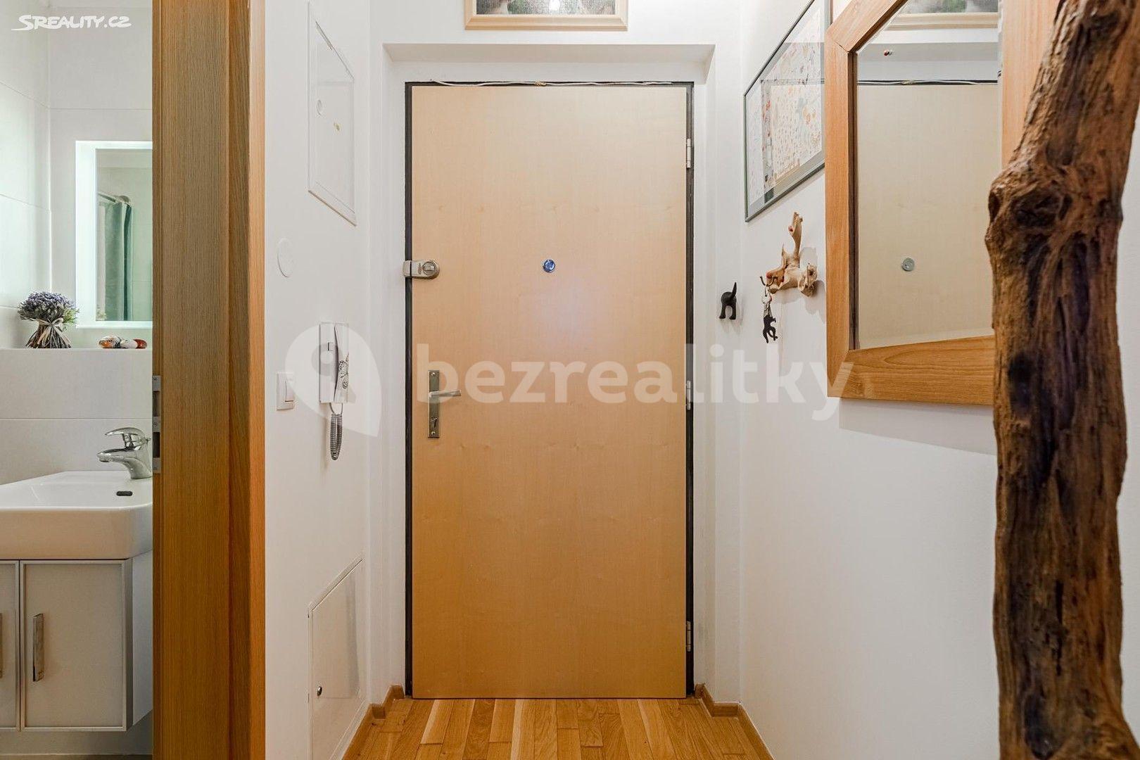 Pronájem bytu 1+kk 23 m², Mokropeská, Černošice, Středočeský kraj