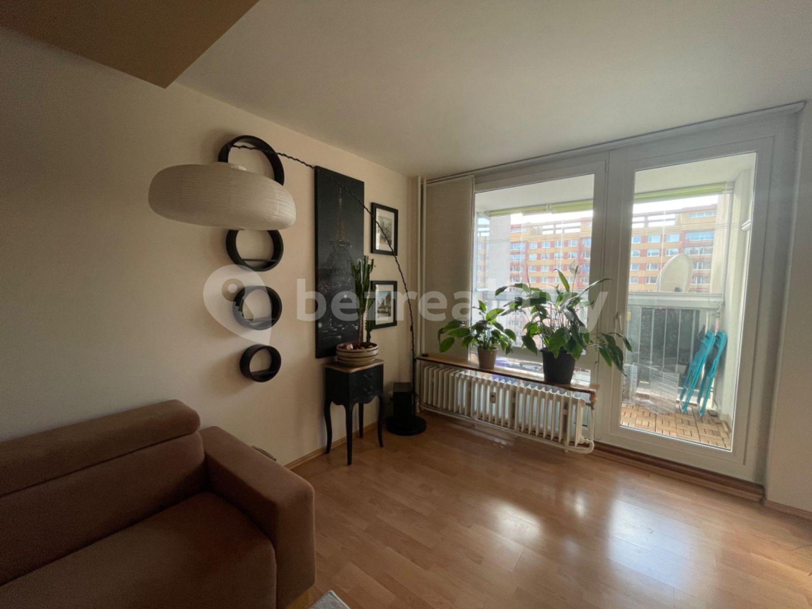 Pronájem bytu 2+1 60 m², Famfulíkova, Praha, Praha