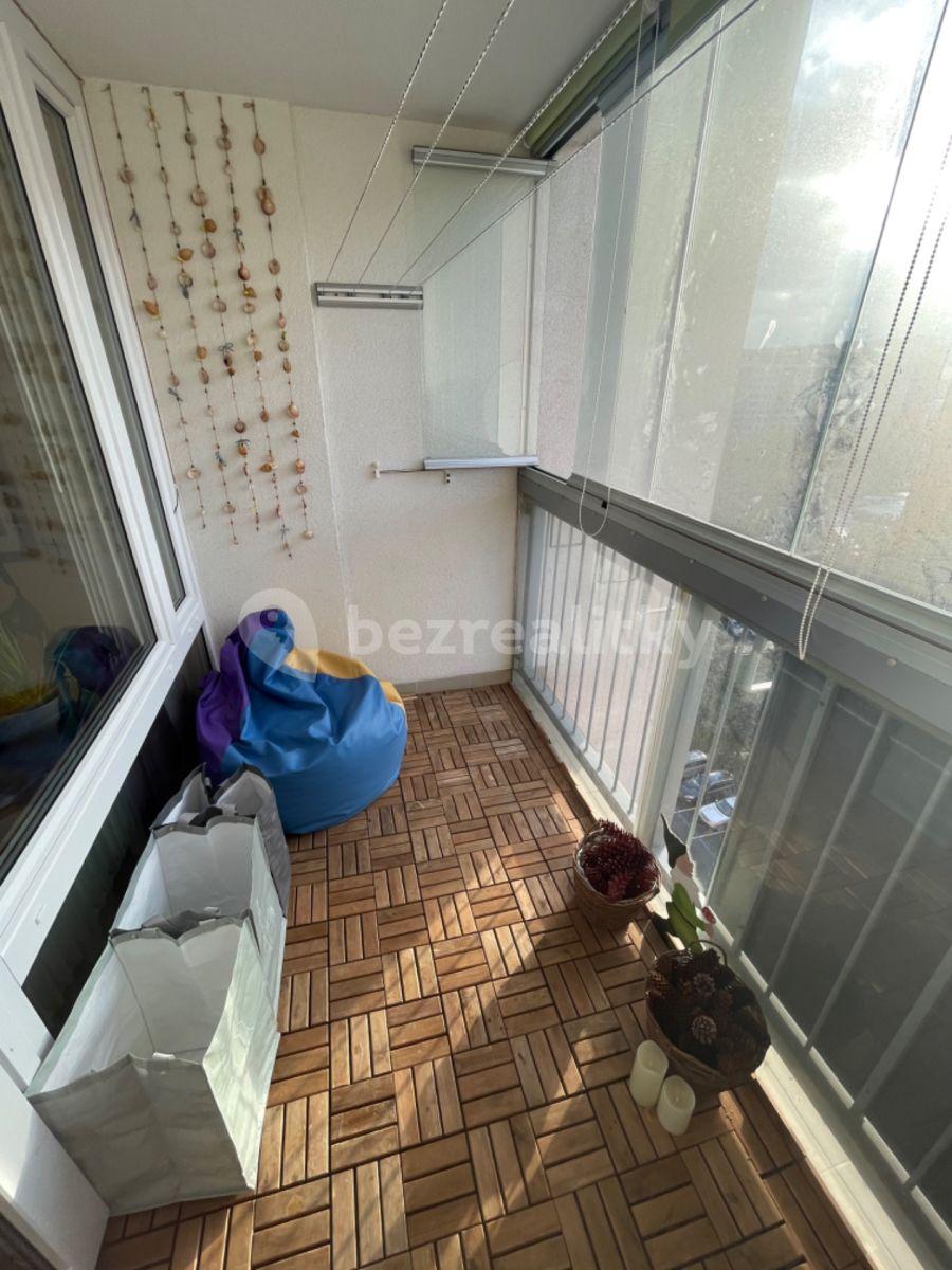 Pronájem bytu 2+1 60 m², Famfulíkova, Praha, Praha