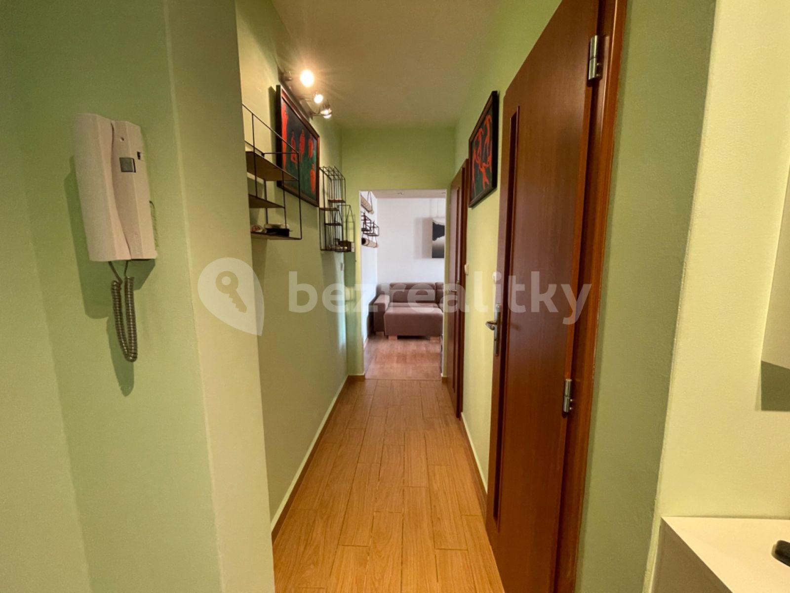 Pronájem bytu 2+1 60 m², Famfulíkova, Praha, Praha