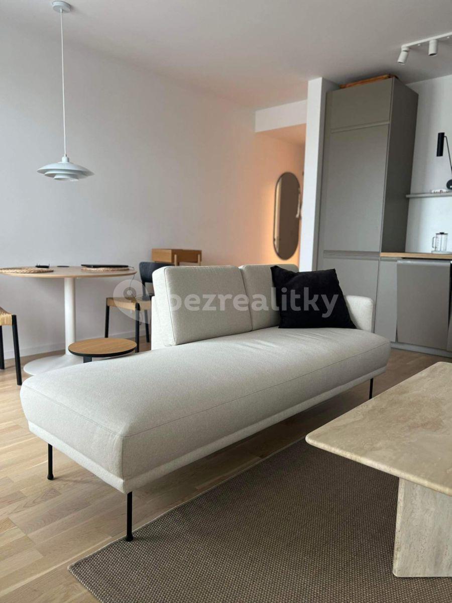 Pronájem bytu 2+1 45 m², Račianska, Nové Mesto, Bratislavský kraj