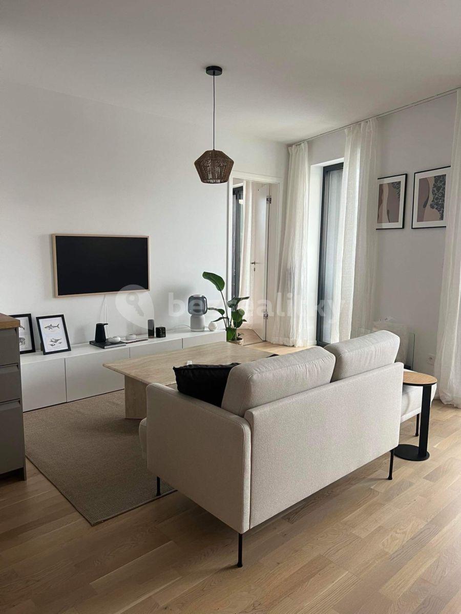 Pronájem bytu 2+1 45 m², Račianska, Nové Mesto, Bratislavský kraj