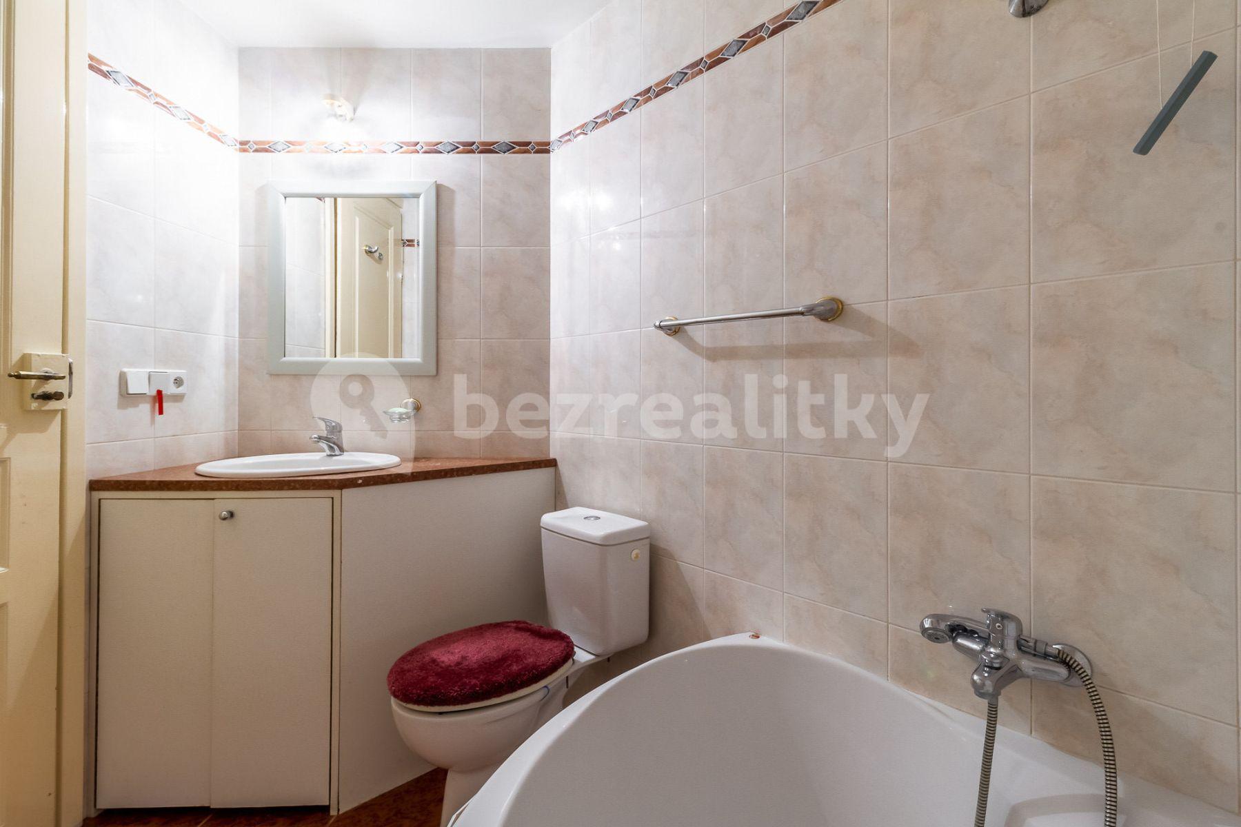 Pronájem bytu 2+kk 45 m², Za Poříčskou bránou, Praha, Praha