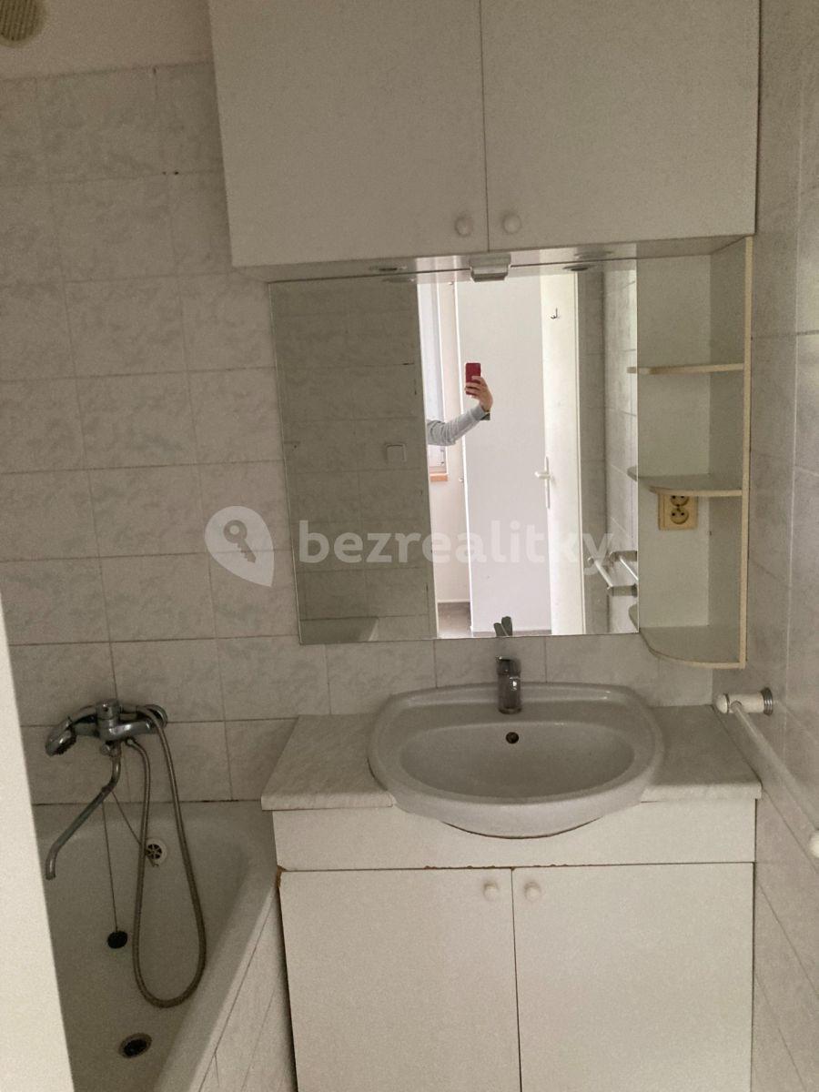 Pronájem bytu 2+1 56 m², Kvítková, Zlín, Zlínský kraj