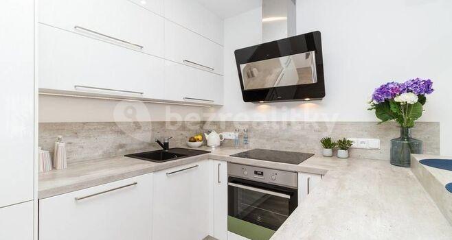 Prodej bytu 2+kk 60 m², Drnovská, Praha, Praha