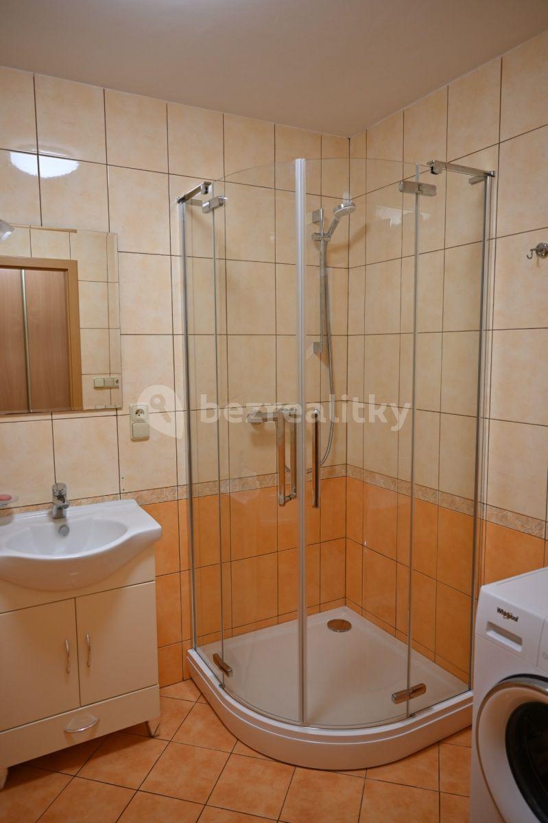 Pronájem bytu 3+1 68 m², Přímětická, Praha, Praha