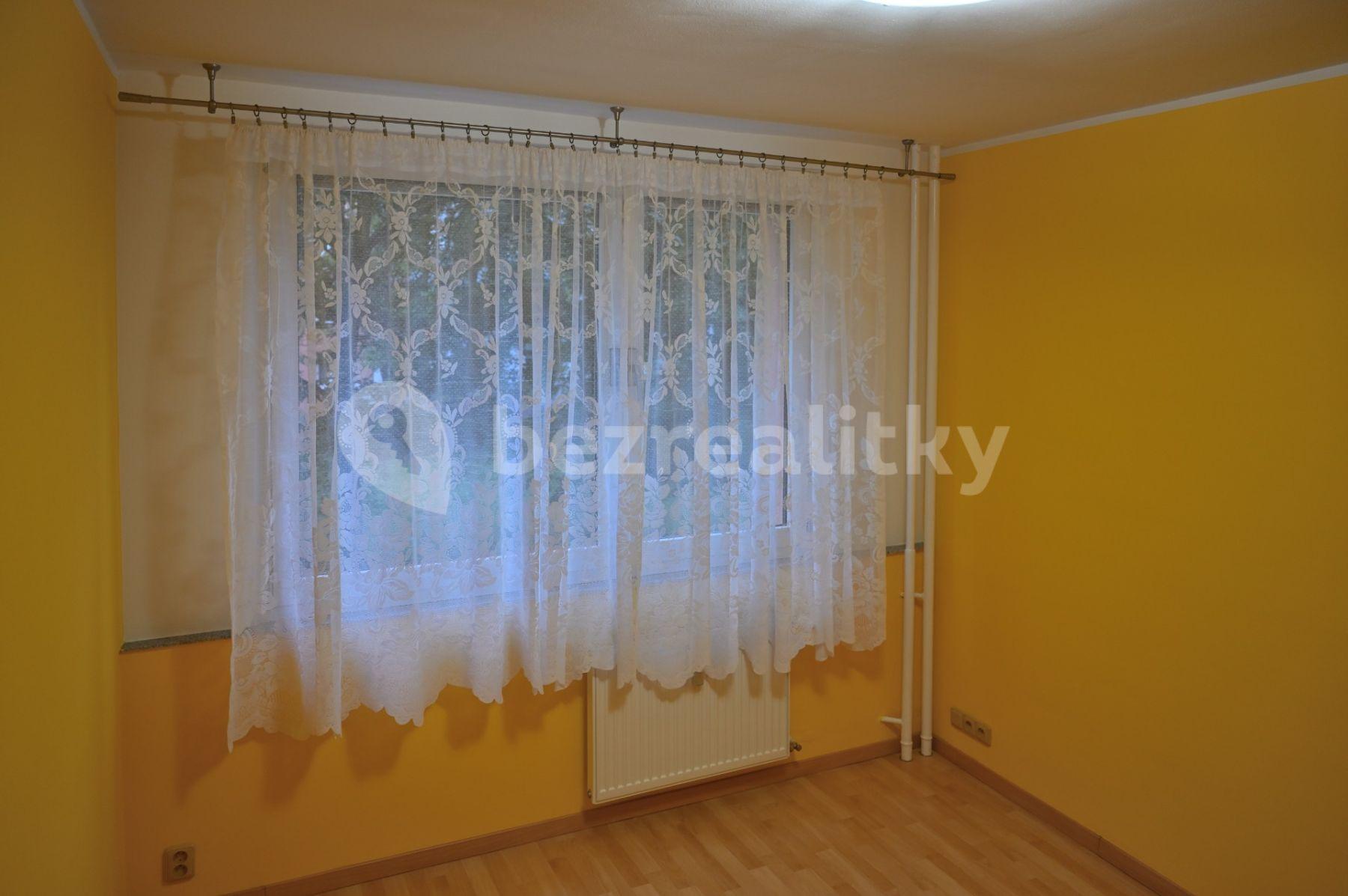 Pronájem bytu 3+1 68 m², Přímětická, Praha, Praha