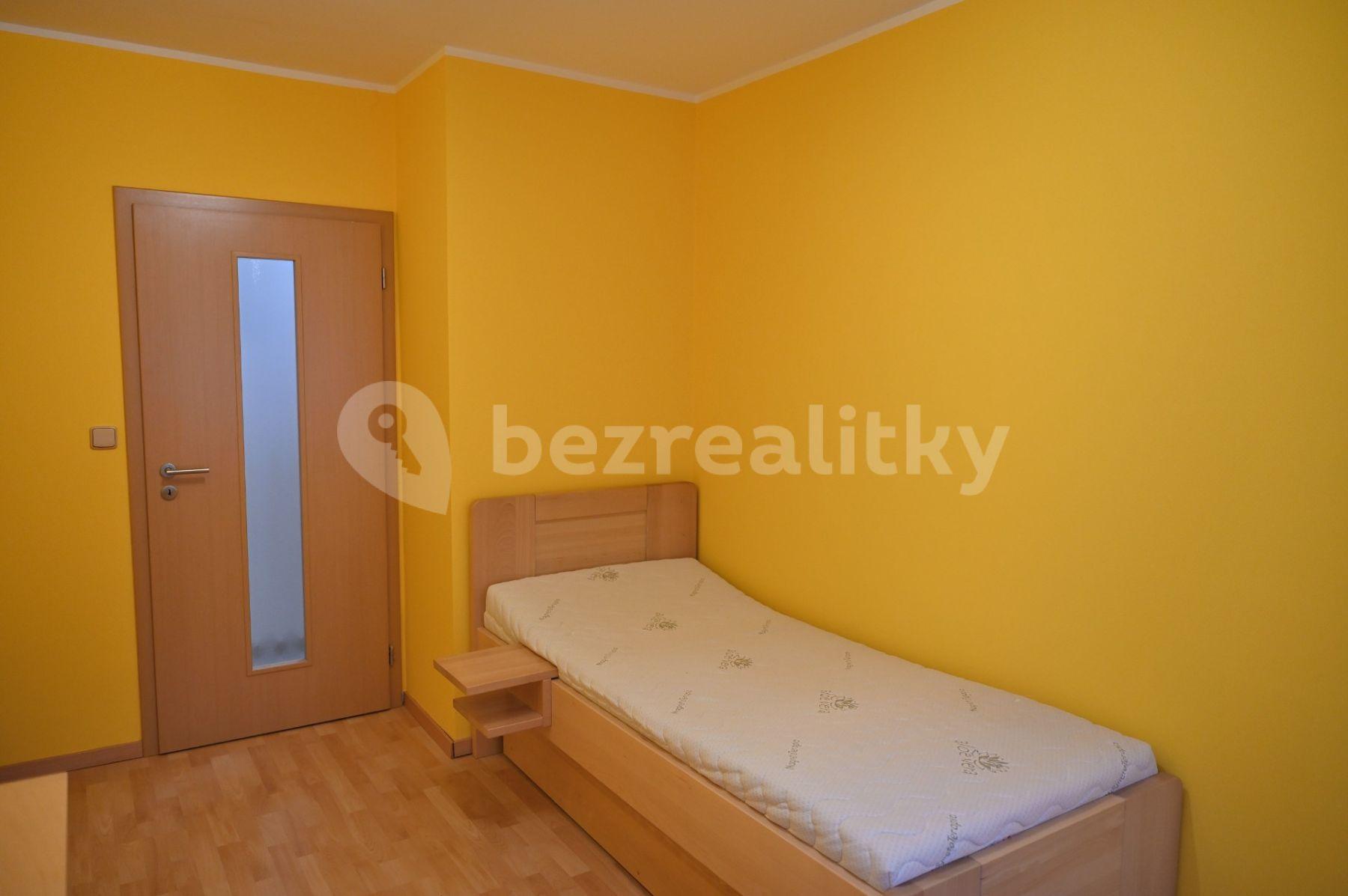 Pronájem bytu 3+1 68 m², Přímětická, Praha, Praha