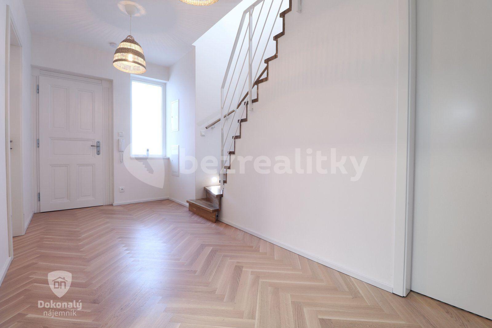 Pronájem bytu 2+kk 75 m², Křižíkova, Praha, Praha