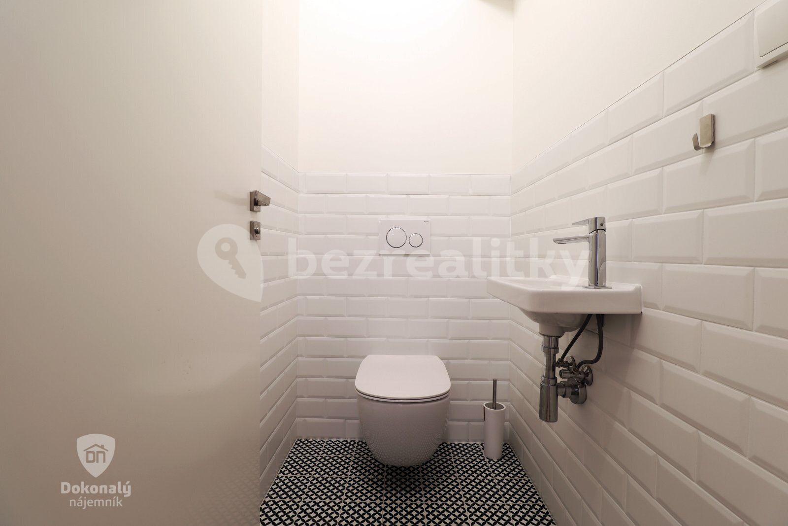 Pronájem bytu 2+kk 75 m², Křižíkova, Praha, Praha