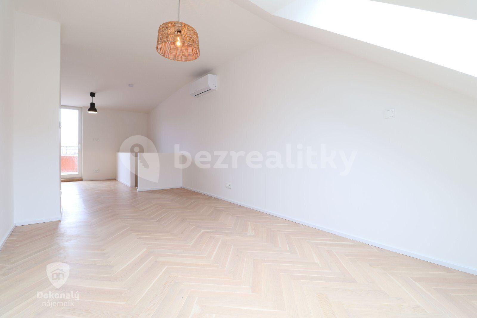 Pronájem bytu 2+kk 75 m², Křižíkova, Praha, Praha