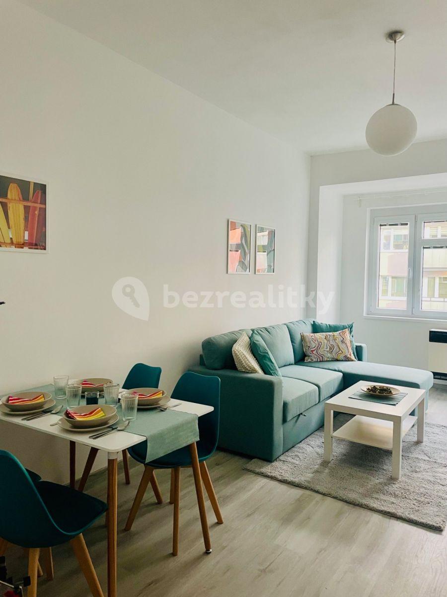 Pronájem bytu 2+1 46 m², Kloboučnická, Praha, Praha