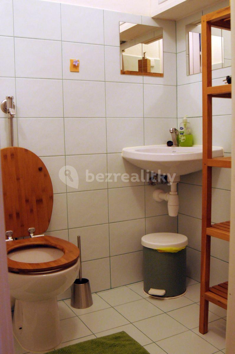 Pronájem bytu 1+kk 36 m², Banskobystrická, Praha, Praha