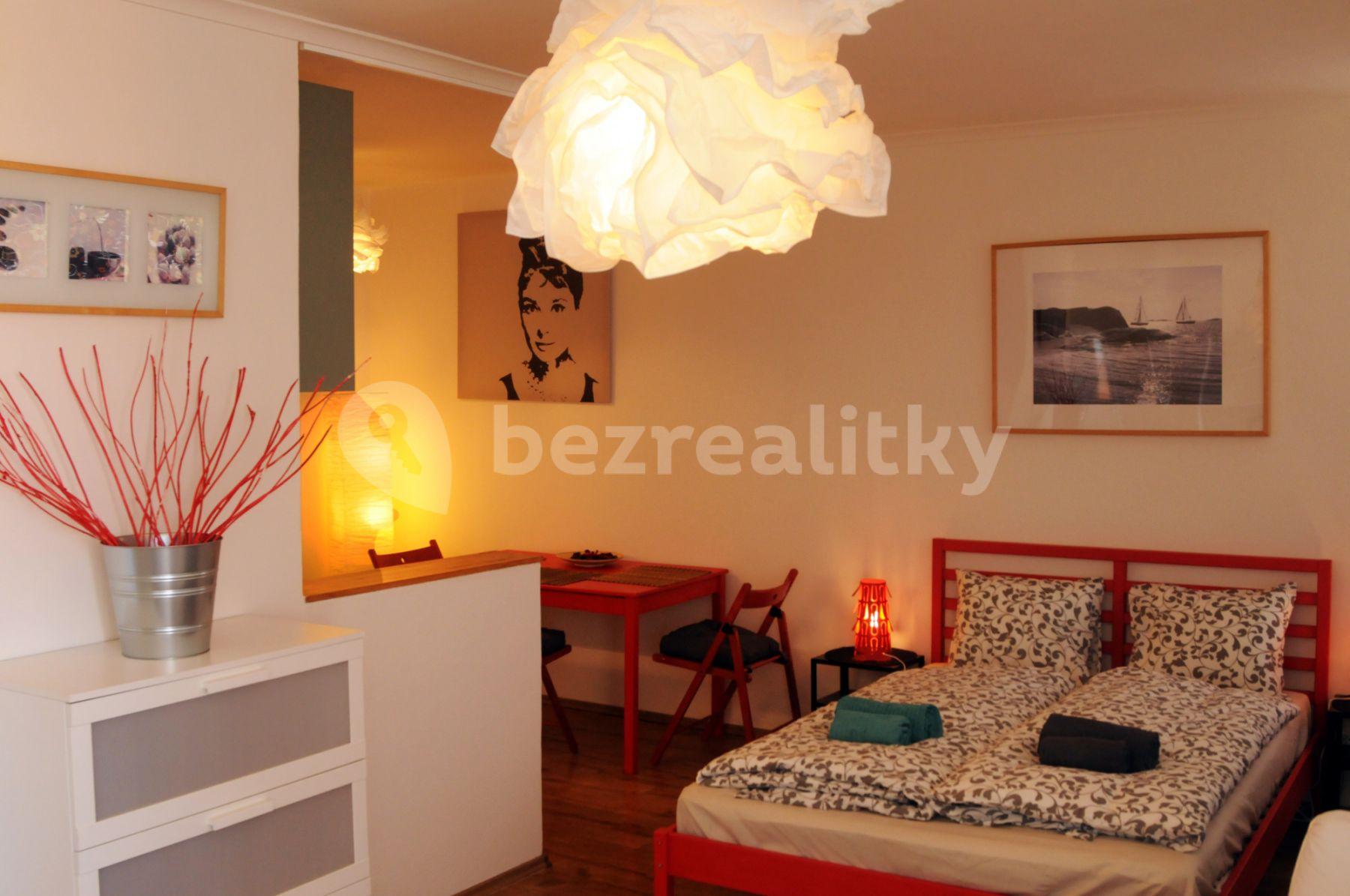 Pronájem bytu 1+kk 36 m², Banskobystrická, Praha, Praha