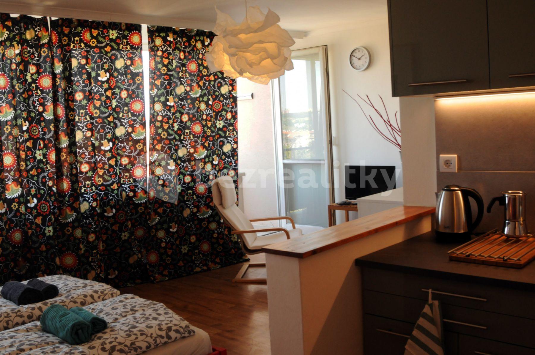 Pronájem bytu 1+kk 36 m², Banskobystrická, Praha, Praha