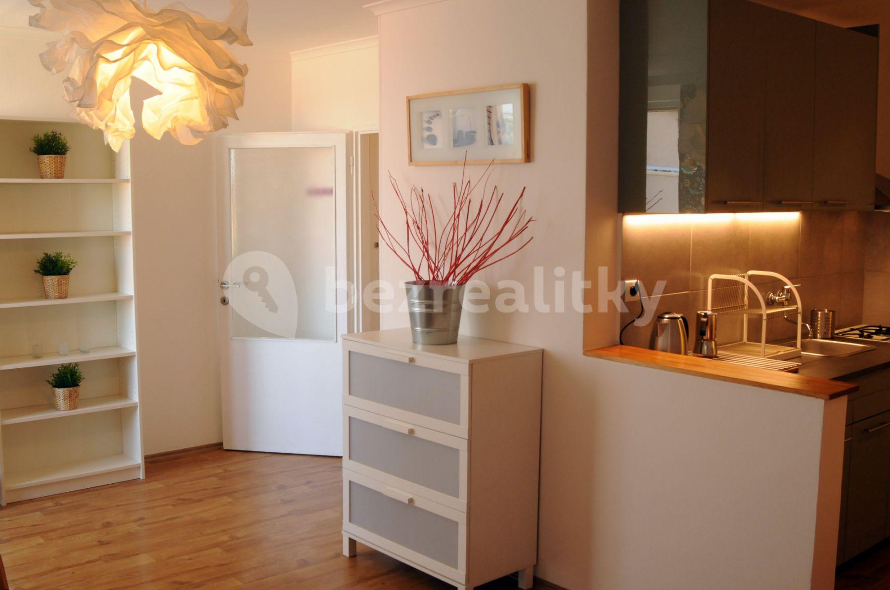 Pronájem bytu 1+kk 36 m², Banskobystrická, Praha, Praha