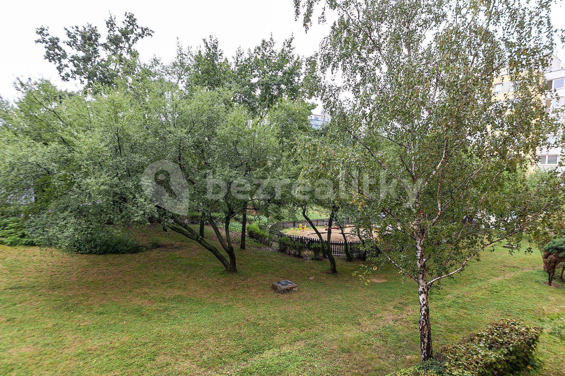 Prodej bytu 3+1 70 m², Krosenská, Praha, Praha