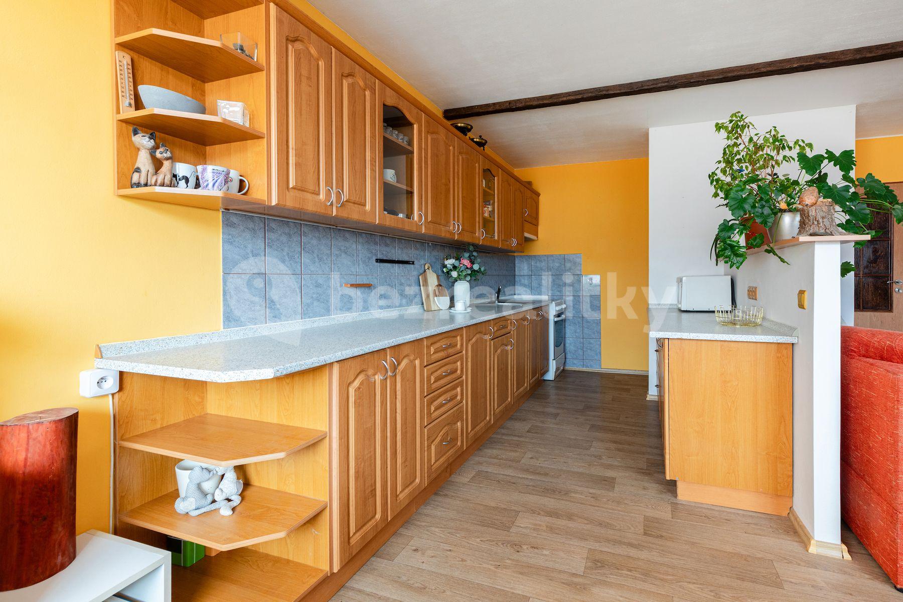 Prodej bytu 4+kk 86 m², Zborovská, Jince, Středočeský kraj