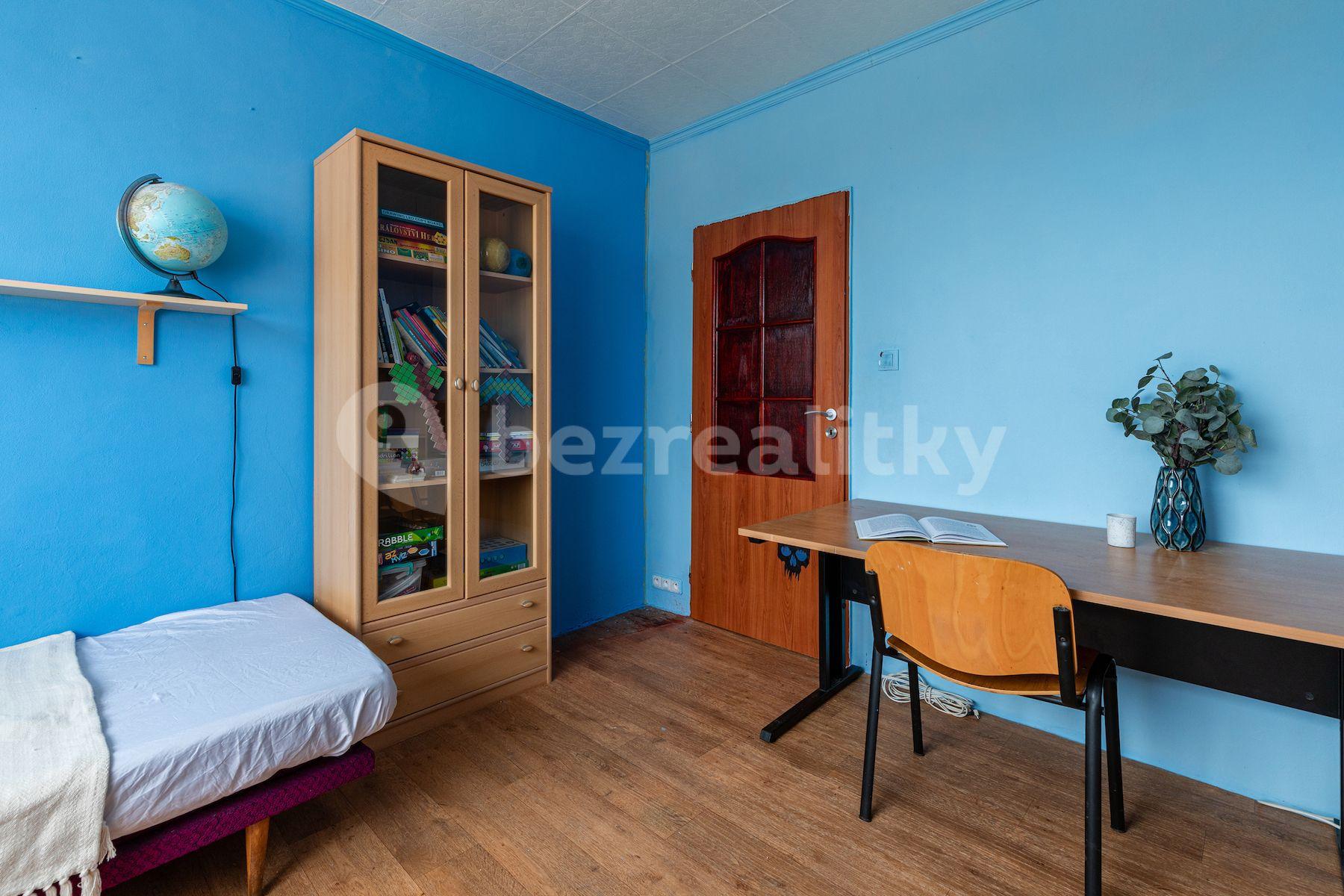 Prodej bytu 4+kk 86 m², Zborovská, Jince, Středočeský kraj