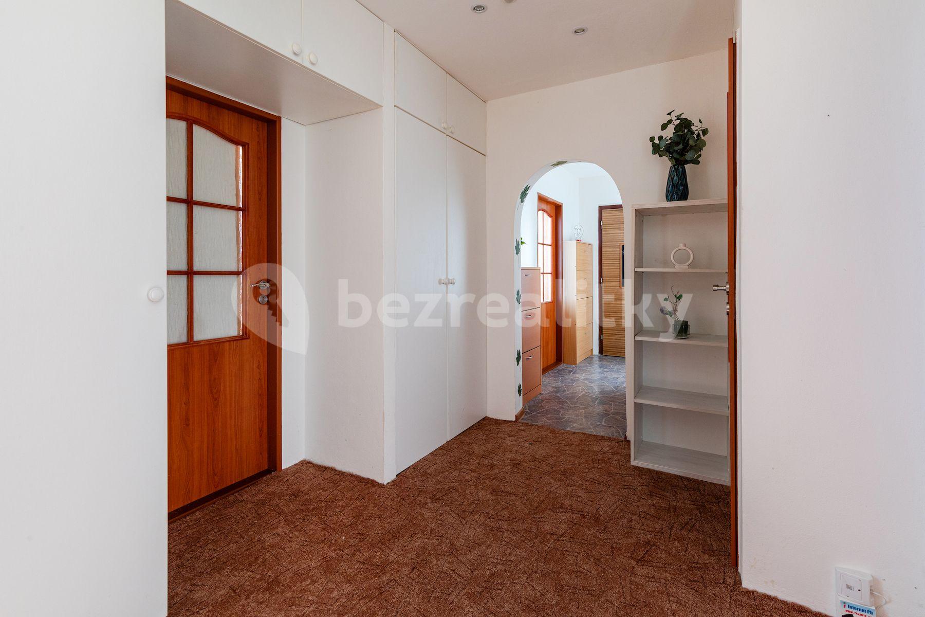 Prodej bytu 4+kk 86 m², Zborovská, Jince, Středočeský kraj