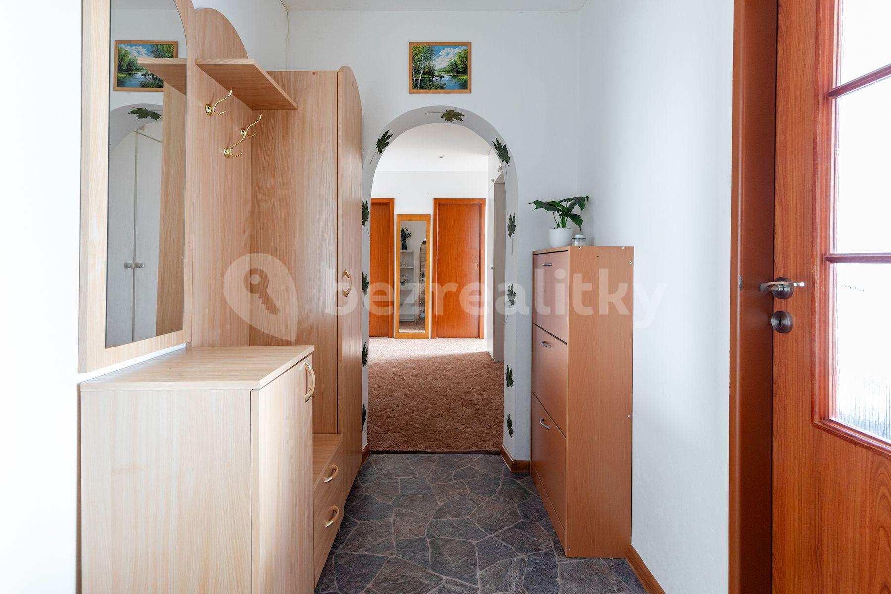 Prodej bytu 4+kk 86 m², Zborovská, Jince, Středočeský kraj