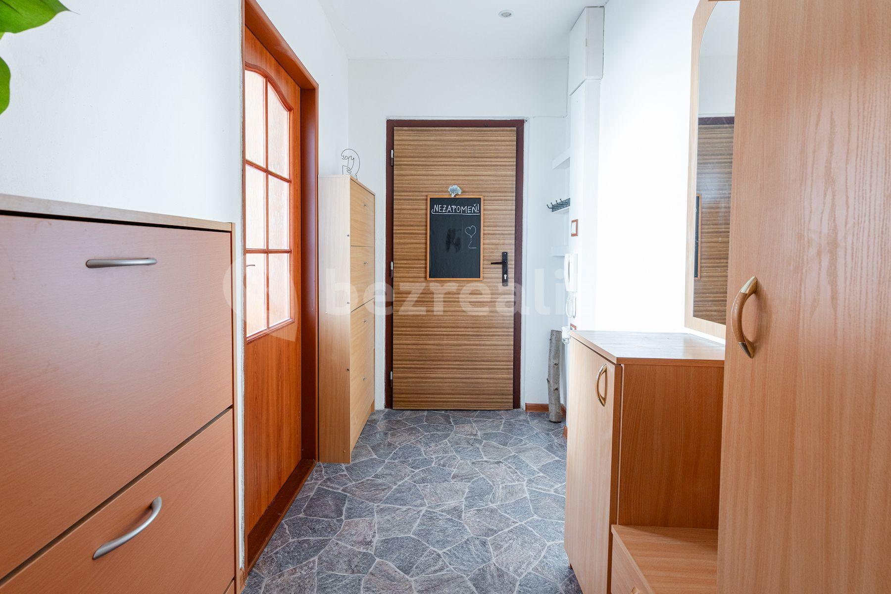 Prodej bytu 4+kk 86 m², Zborovská, Jince, Středočeský kraj