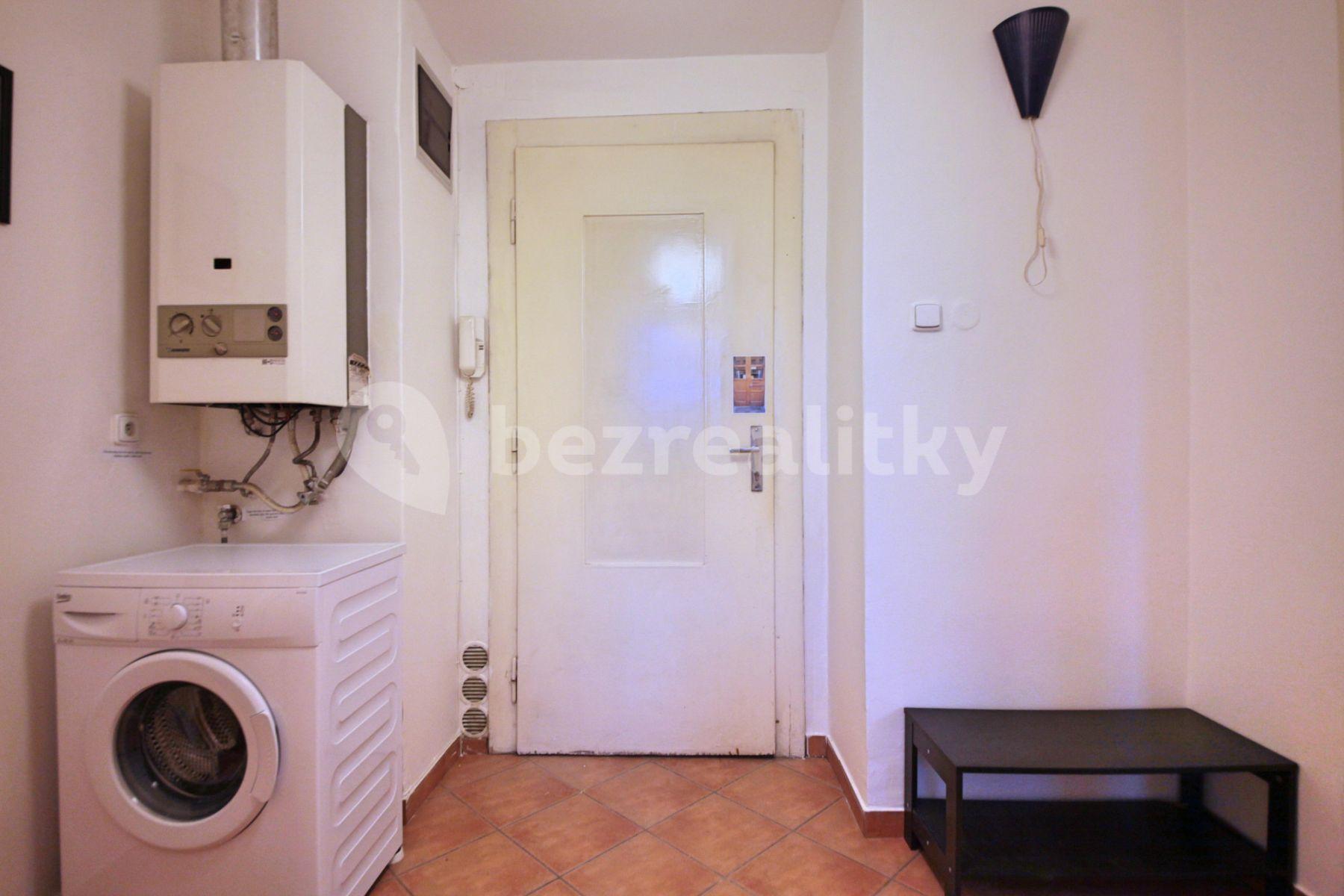 Pronájem bytu 2+1 64 m², Stárkova, Praha, Praha