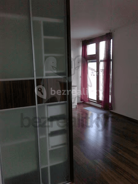 Prodej bytu 1+kk 42 m², Pod Lipami, Praha, Praha