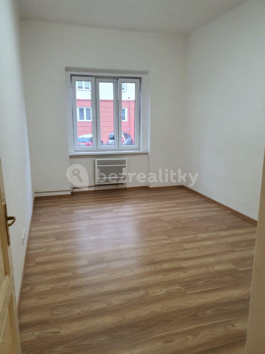 Pronájem bytu 1+kk 47 m², Jeseniova, Praha, Praha