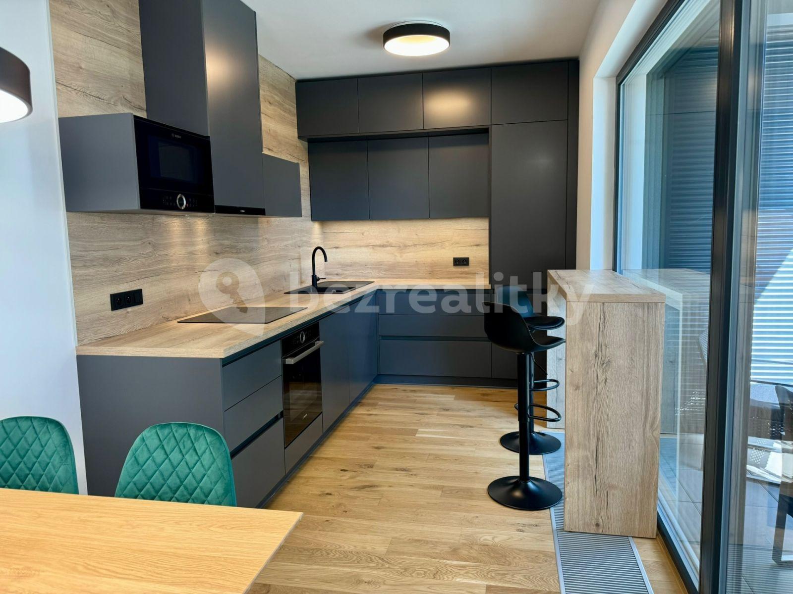 Pronájem bytu 2+kk 65 m², Sokolova, Praha, Praha