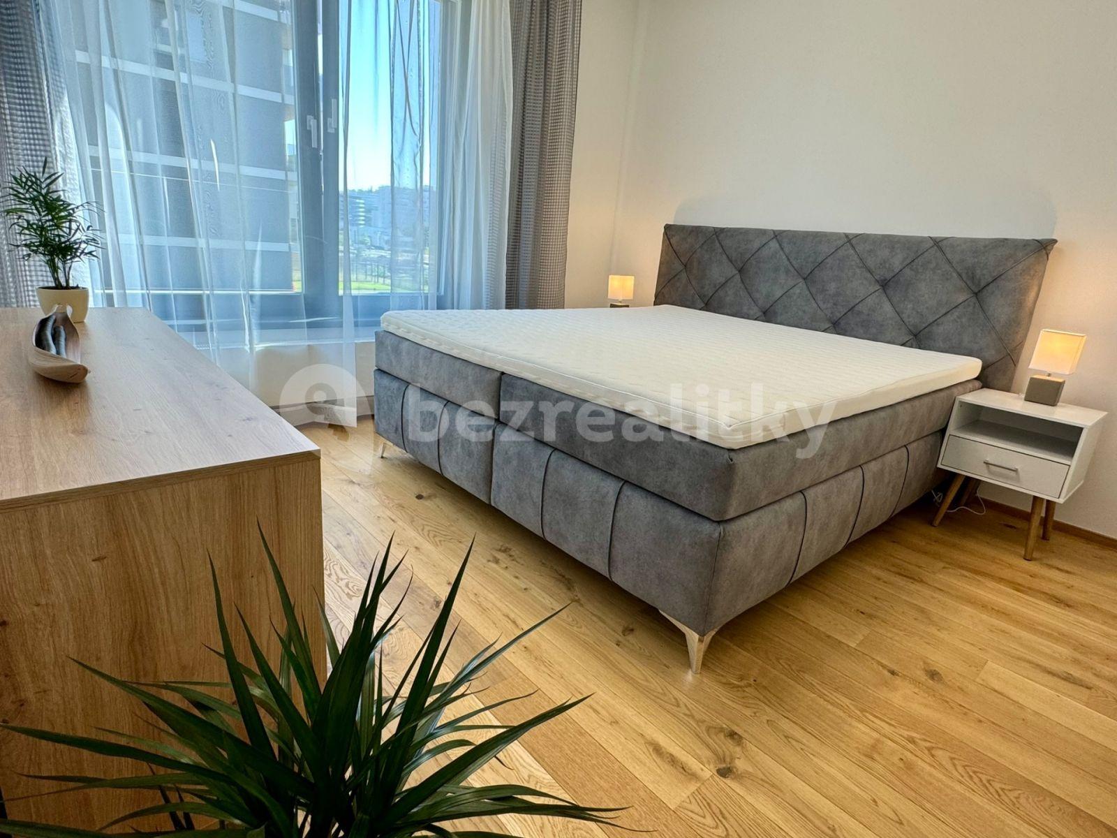 Pronájem bytu 2+kk 65 m², Sokolova, Praha, Praha