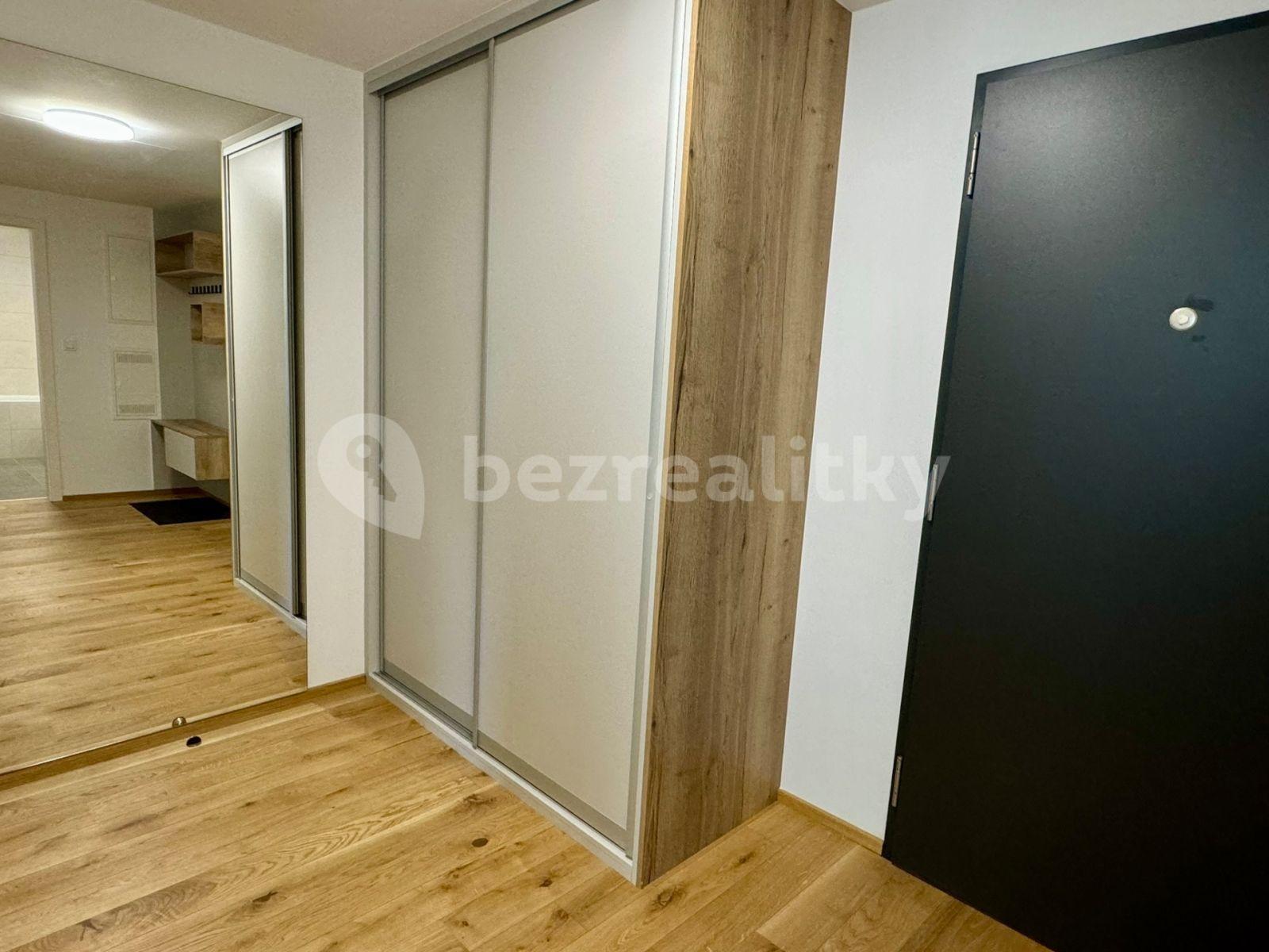 Pronájem bytu 2+kk 65 m², Sokolova, Praha, Praha