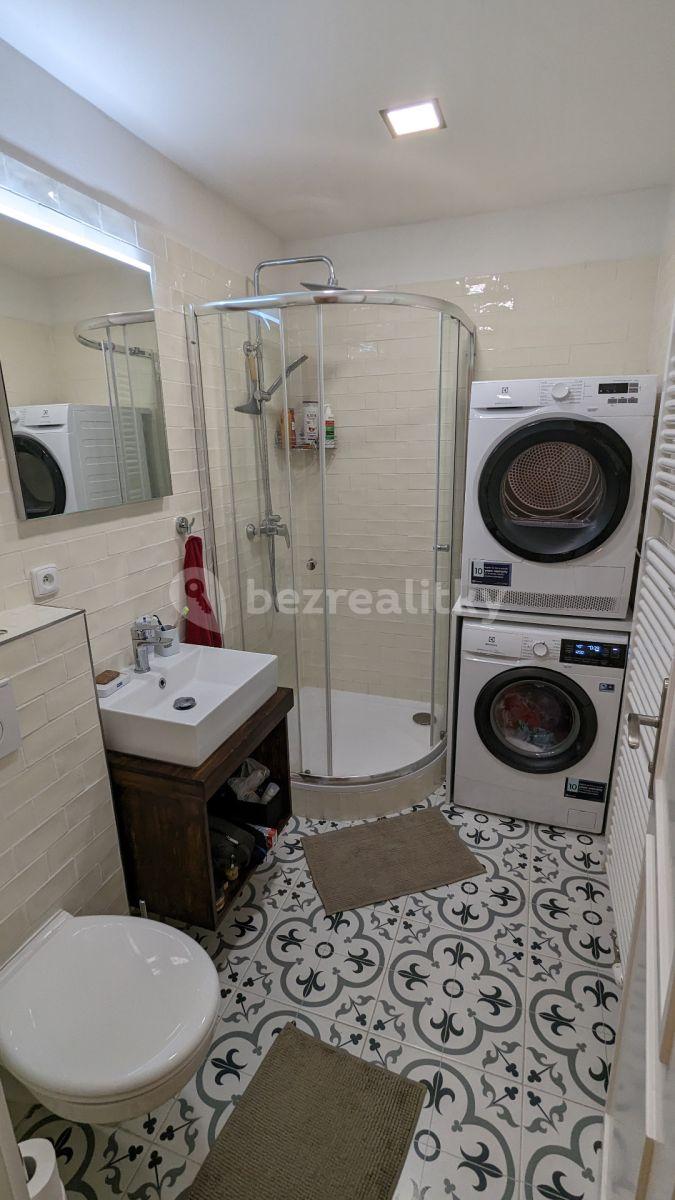 Pronájem bytu 1+kk 34 m², Na Zámyšli, Praha, Praha