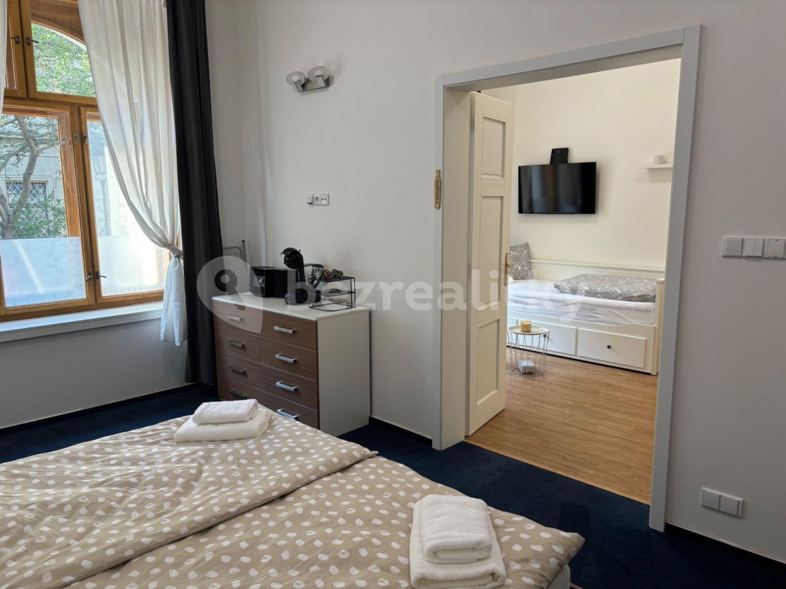 Pronájem bytu 2+kk 52 m², U Milosrdných, Praha, Praha