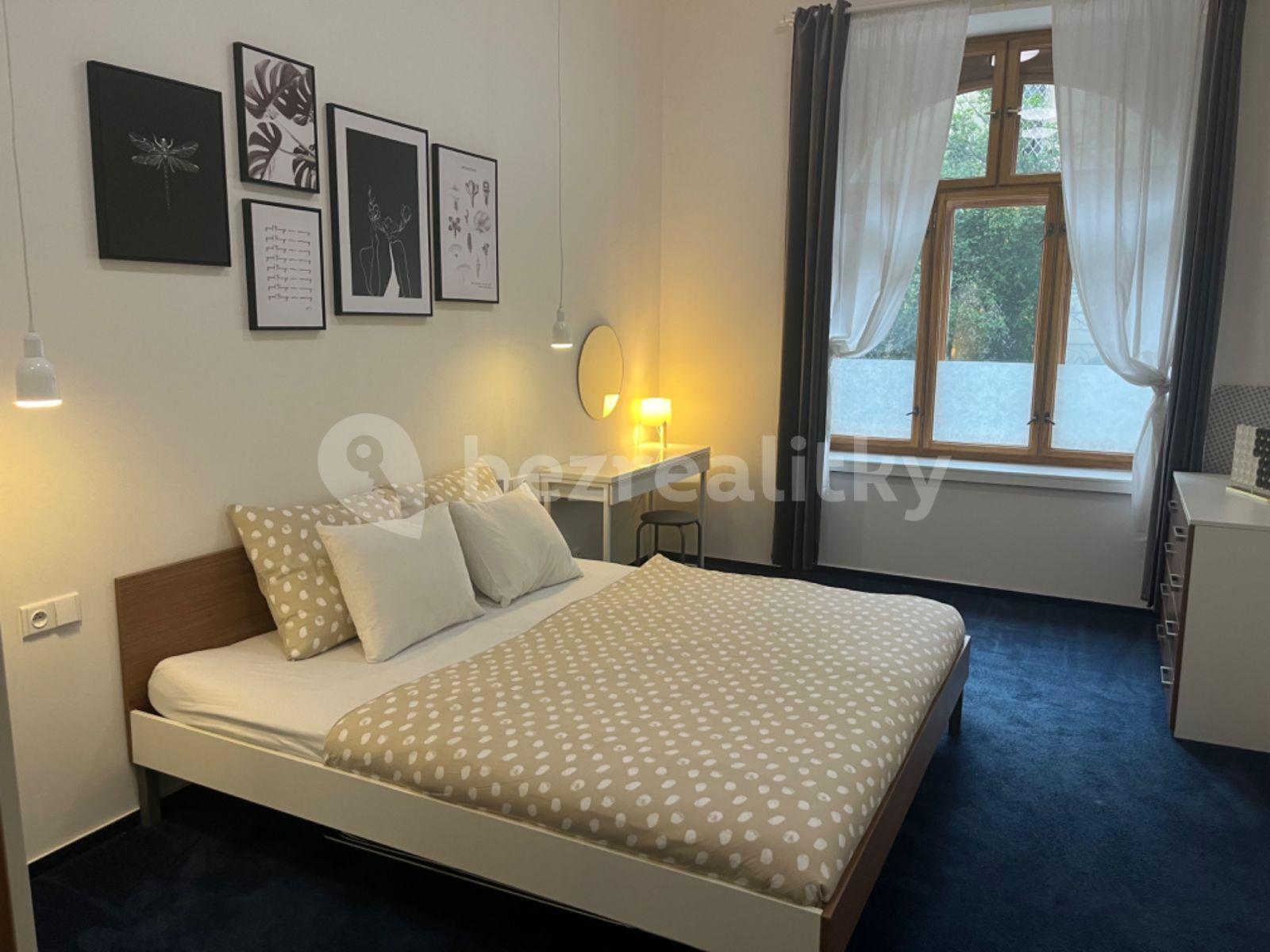 Pronájem bytu 2+kk 52 m², U Milosrdných, Praha, Praha