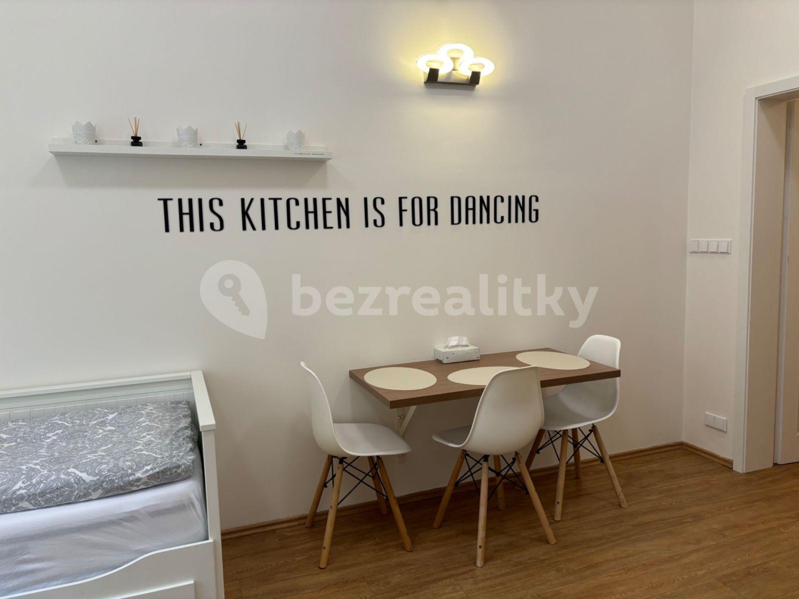 Pronájem bytu 2+kk 52 m², U Milosrdných, Praha, Praha