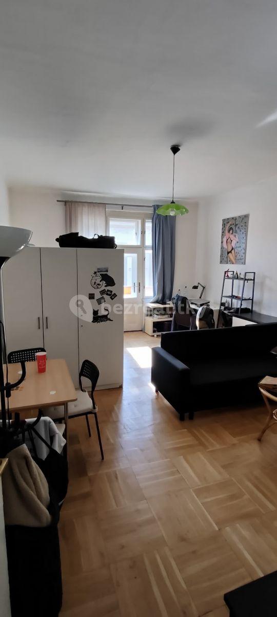 Pronájem bytu 2+1 67 m², Víta Nejedlého, Praha, Praha