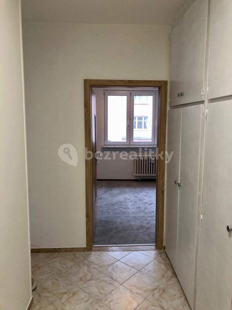 Pronájem bytu 3+1 56 m², Moskevská, Karlovy Vary, Karlovarský kraj