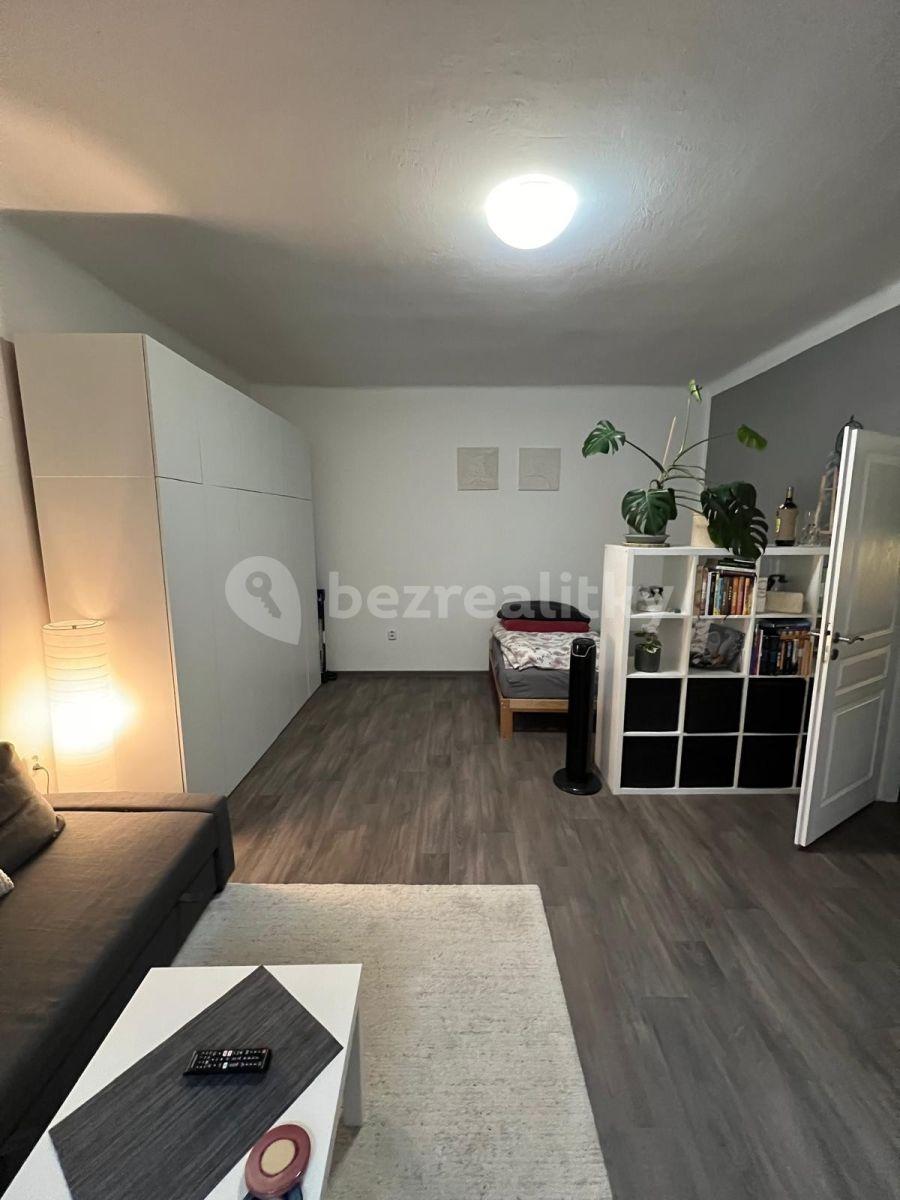 Pronájem bytu 2+kk 50 m², Za Vokovickou vozovnou, Praha, Praha