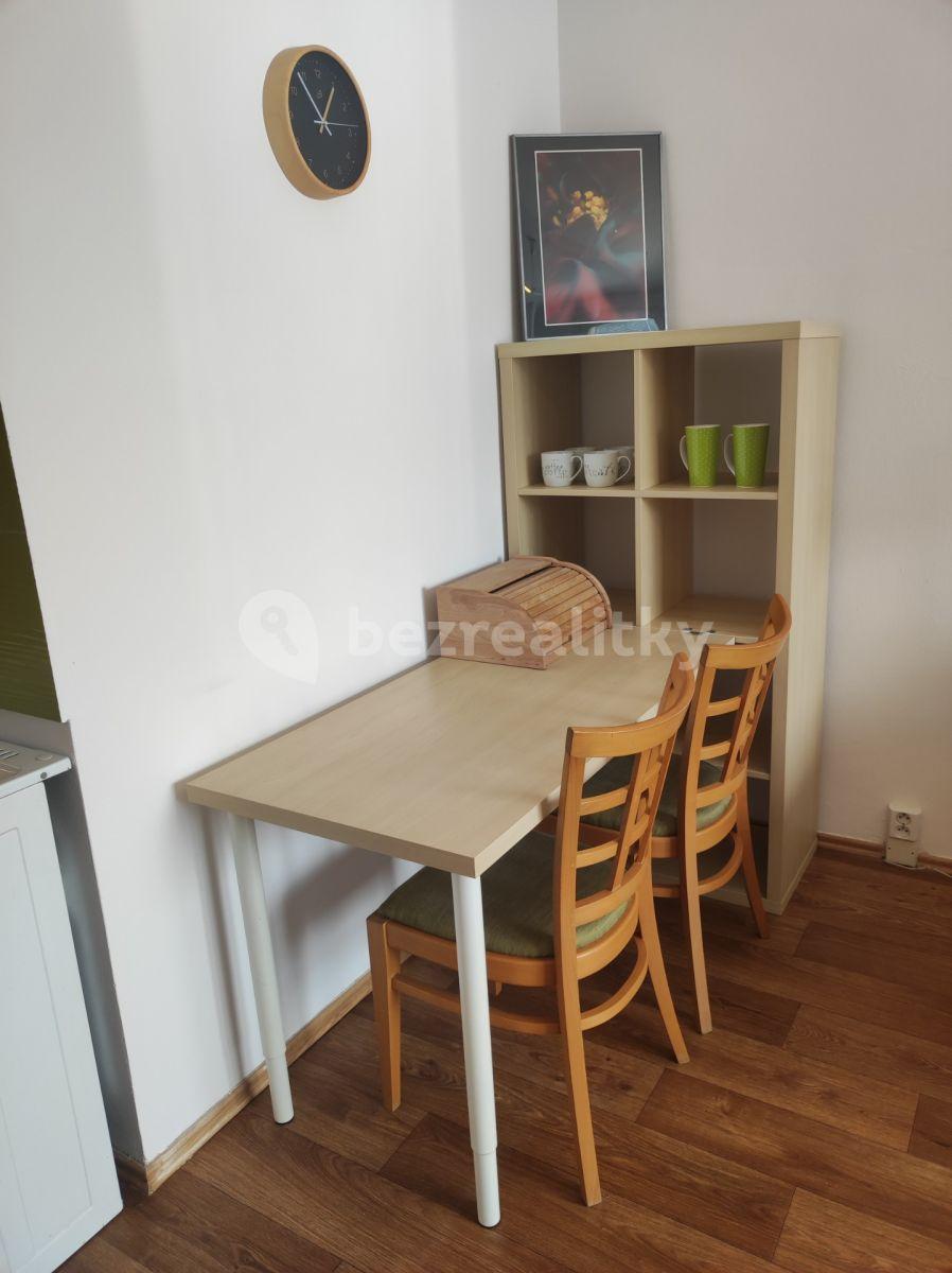 Pronájem bytu 1+kk 29 m², Na Loučkách, Kuřim, Jihomoravský kraj