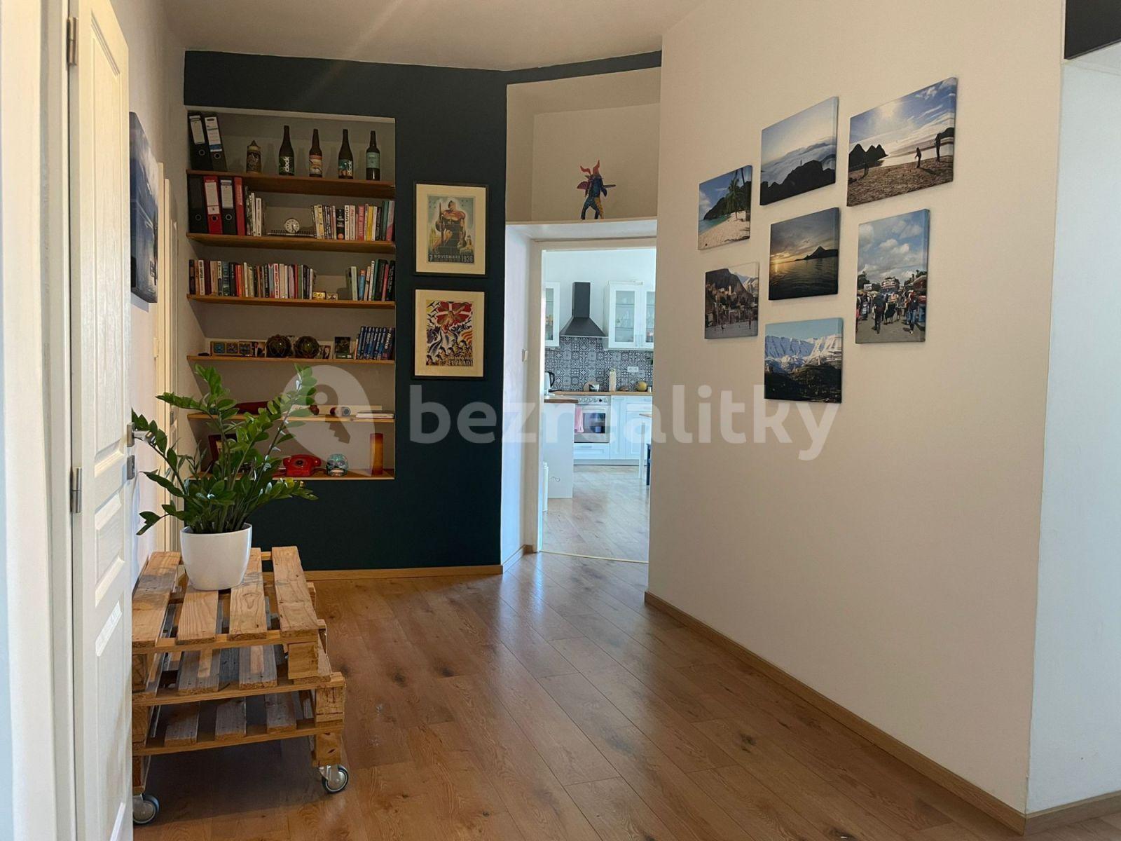 Pronájem bytu 3+1 90 m², Nádražní, Praha, Praha