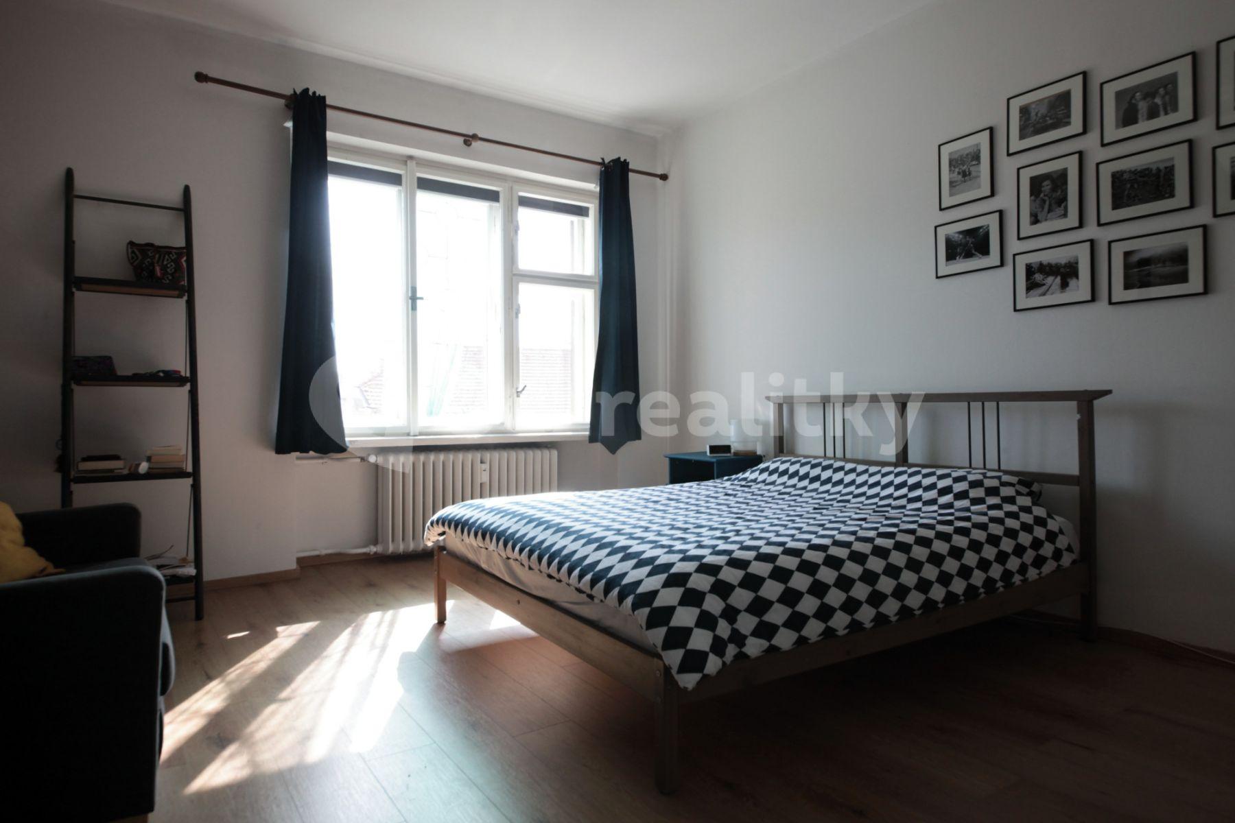 Pronájem bytu 3+1 90 m², Nádražní, Praha, Praha