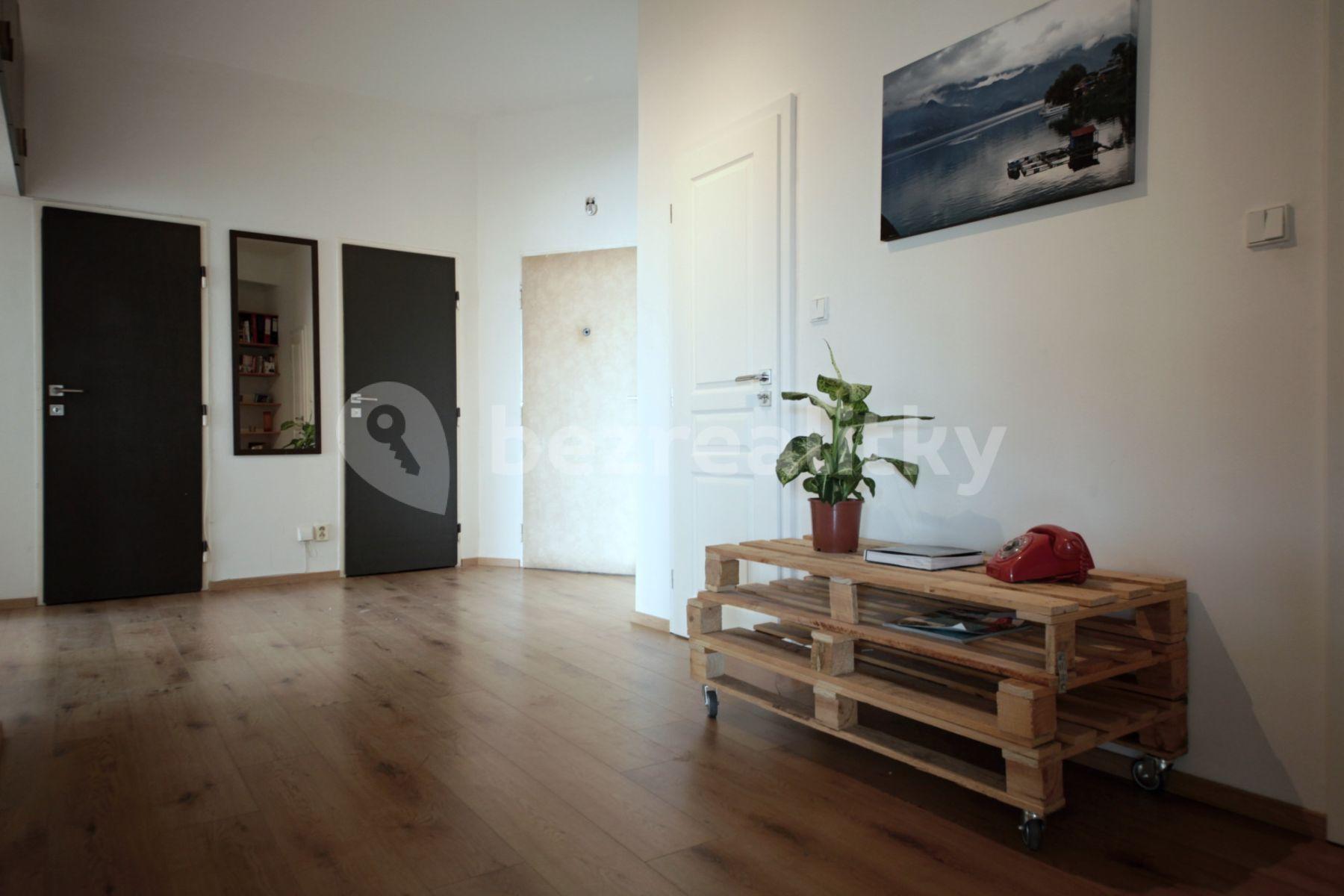 Pronájem bytu 3+1 90 m², Nádražní, Praha, Praha